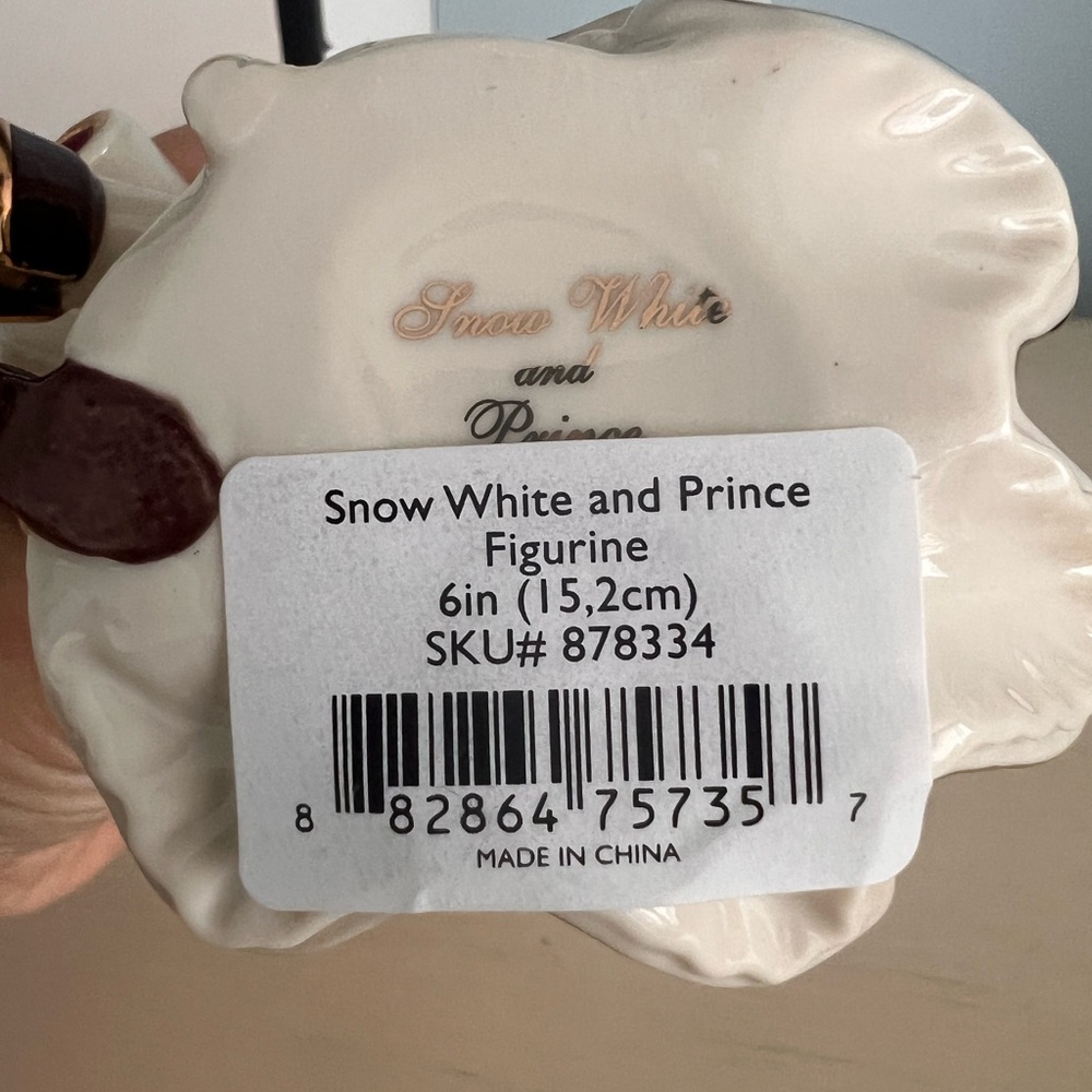 Lenox Disney Snow White and Prince Waltzing Figurine 6"H #878334 New In Box COA - Picture 2 of 8